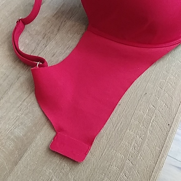 Victoria's Secret Red Ligthly Lined Full Coverage Bra. Size 36DD - Picture 16 of 17